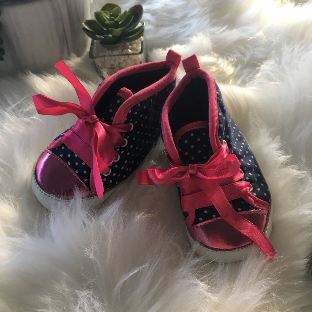 Child of Mine | Baby Girl Sneakers | 3-6 mo 👶🏼 - Picture 3 of 7